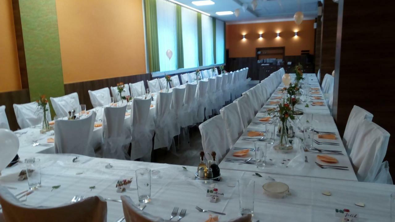 Hotel Odra Ostravice Bagian luar foto