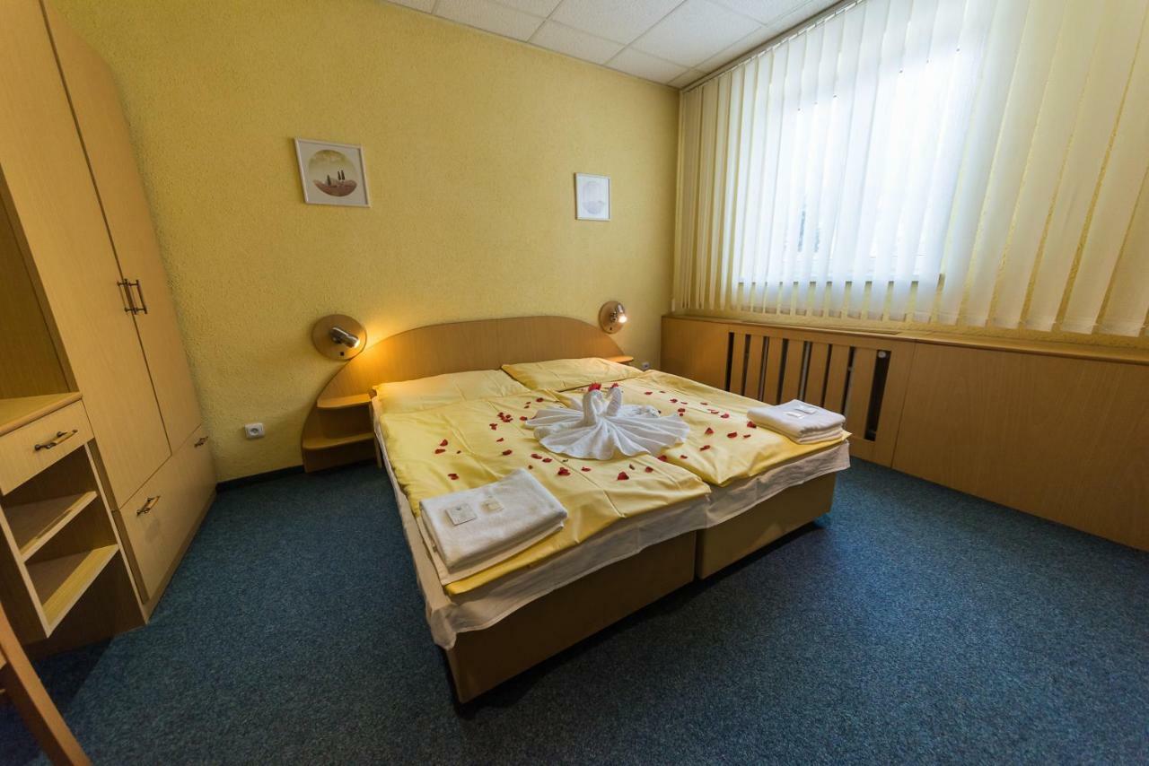 Hotel Odra Ostravice Bagian luar foto